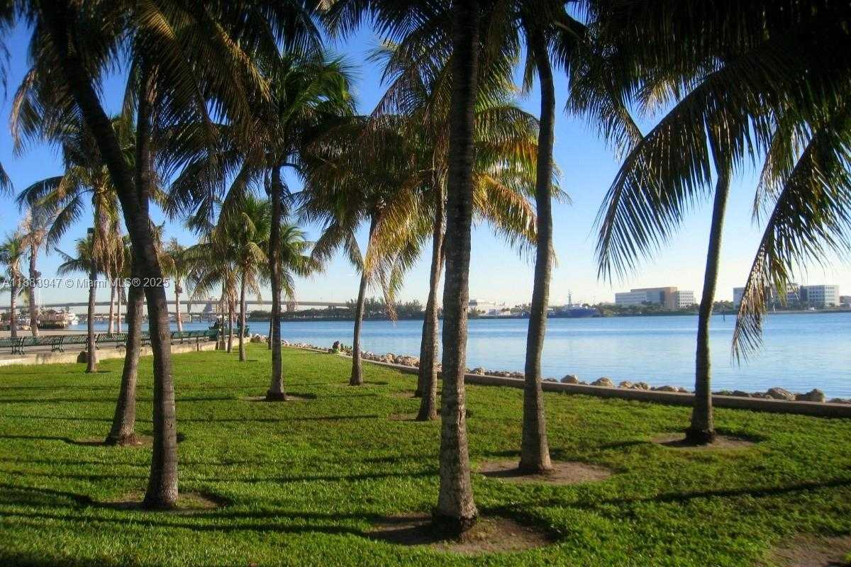 Small Image of 2000 NORTH BAYSHORE DR #1105, Miami Number 29