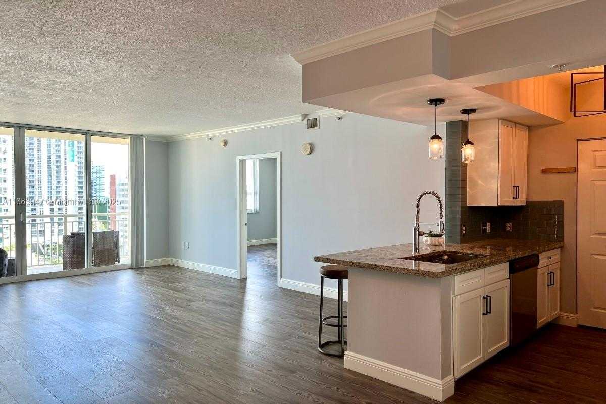 Small Image of 2000 NORTH BAYSHORE DR #1105, Miami Number 6