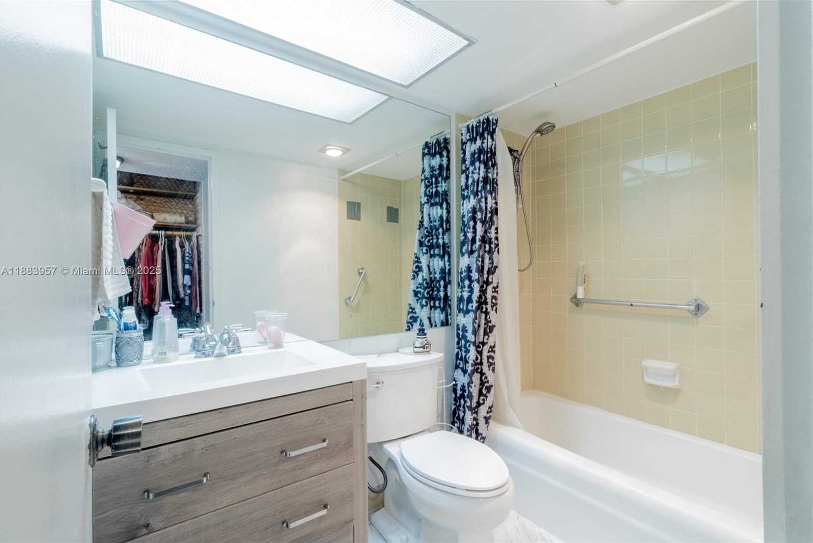 Small Image of 251 174TH ST #808, Sunny Isles Beach Number 40