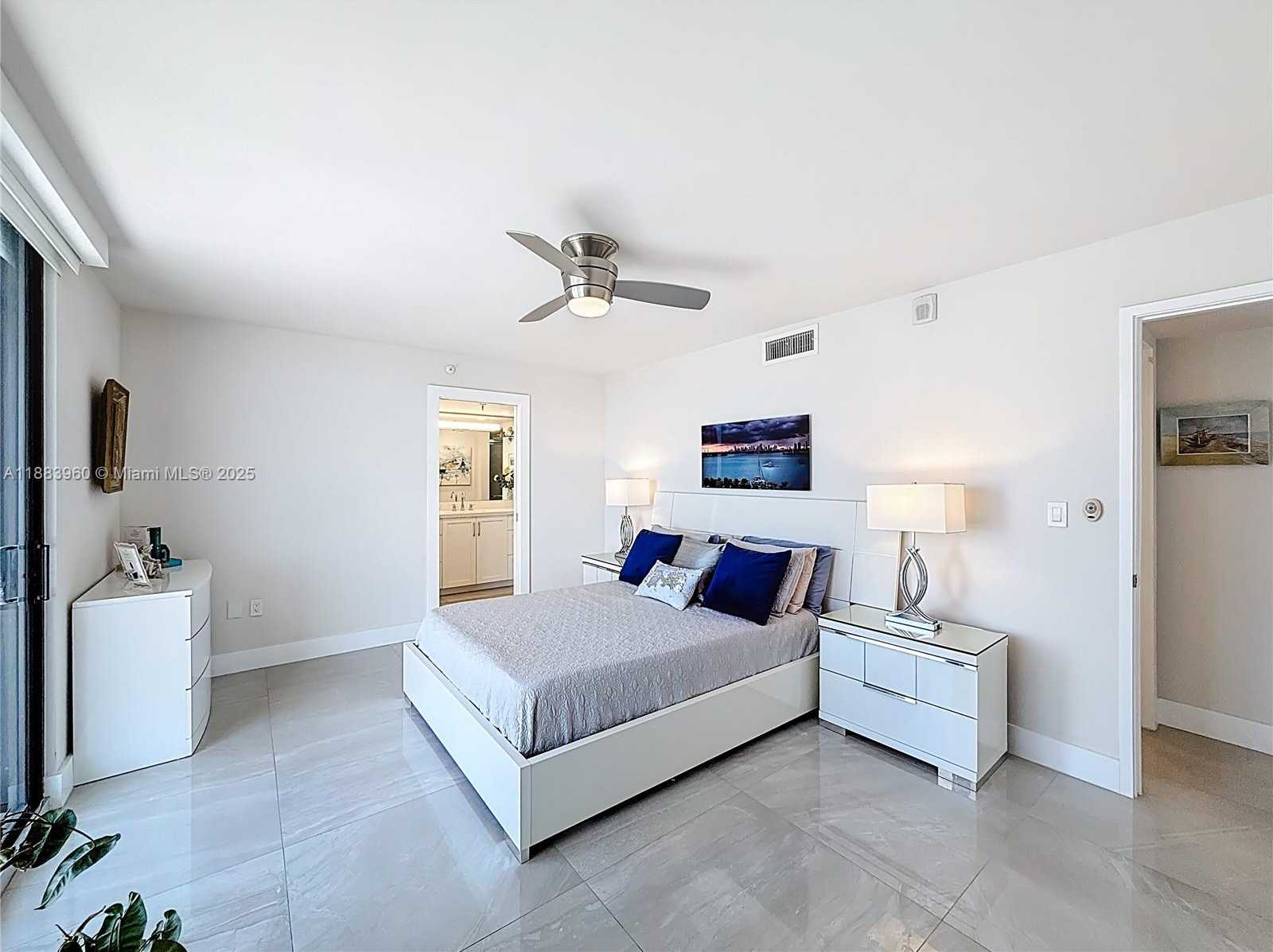 Small Image of 6061 COLLINS AVE #20C, Miami Beach Number 13