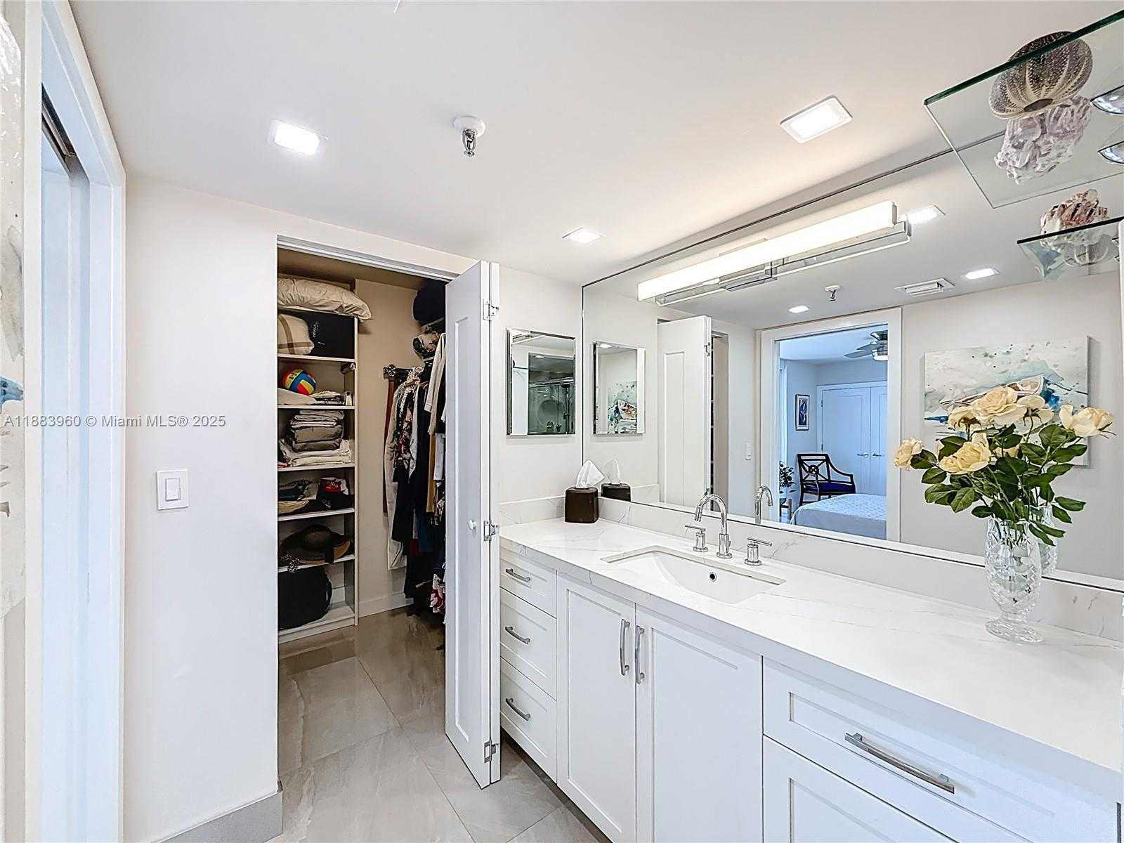 Small Image of 6061 COLLINS AVE #20C, Miami Beach Number 18
