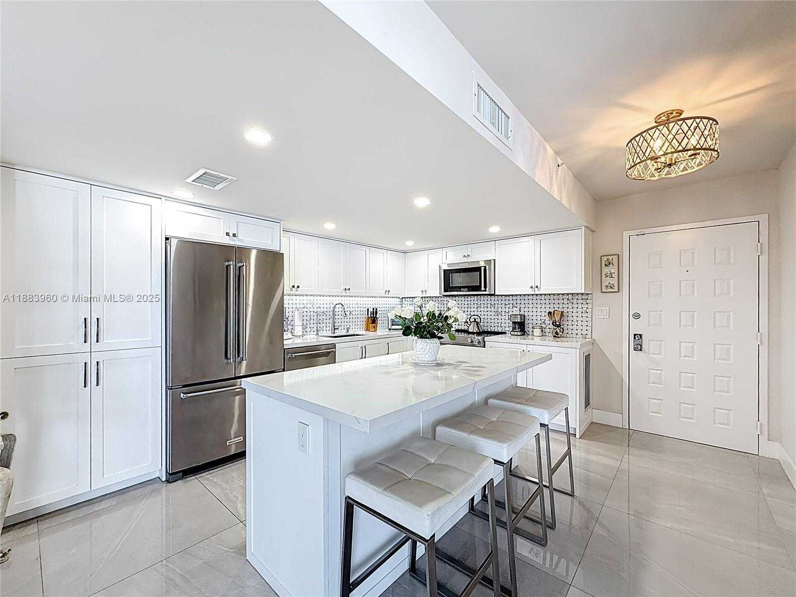 Small Image of 6061 COLLINS AVE #20C, Miami Beach Number 7
