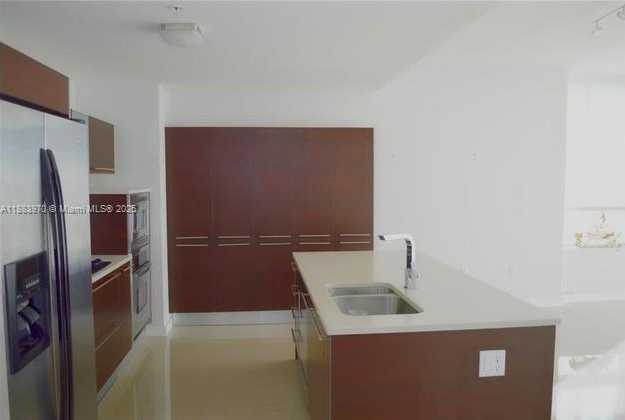 Small Image of 1900 NORTH BAYSHORE DR #4018, Miami Number 2