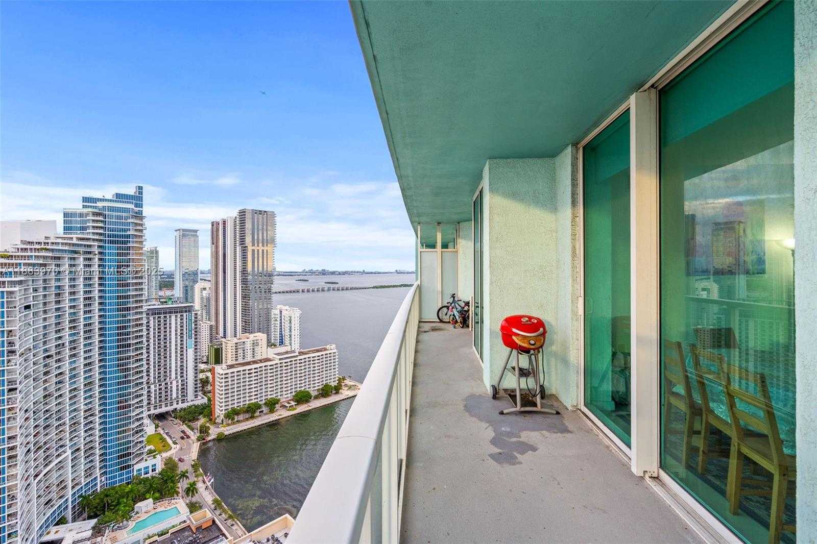 Small Image of 1900 NORTH BAYSHORE DR #4018, Miami Number 35