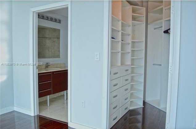 Small Image of 1900 NORTH BAYSHORE DR #4018, Miami Number 7