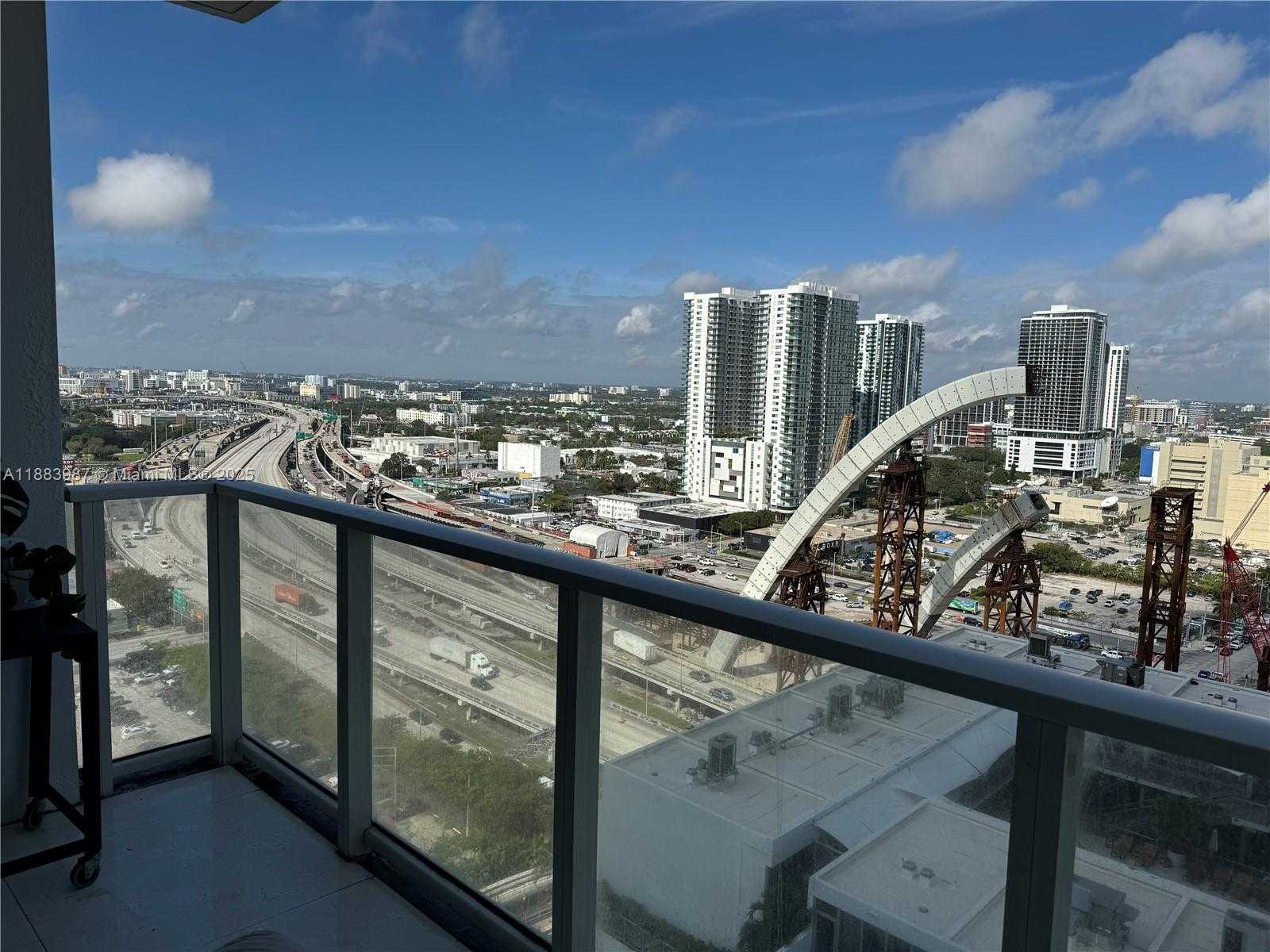 Small Image of 1040 BISCAYNE BLVD #1905, Miami Number 12