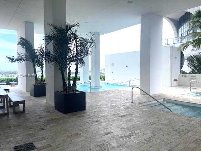 Small Image of 1040 BISCAYNE BLVD #1905, Miami Number 21