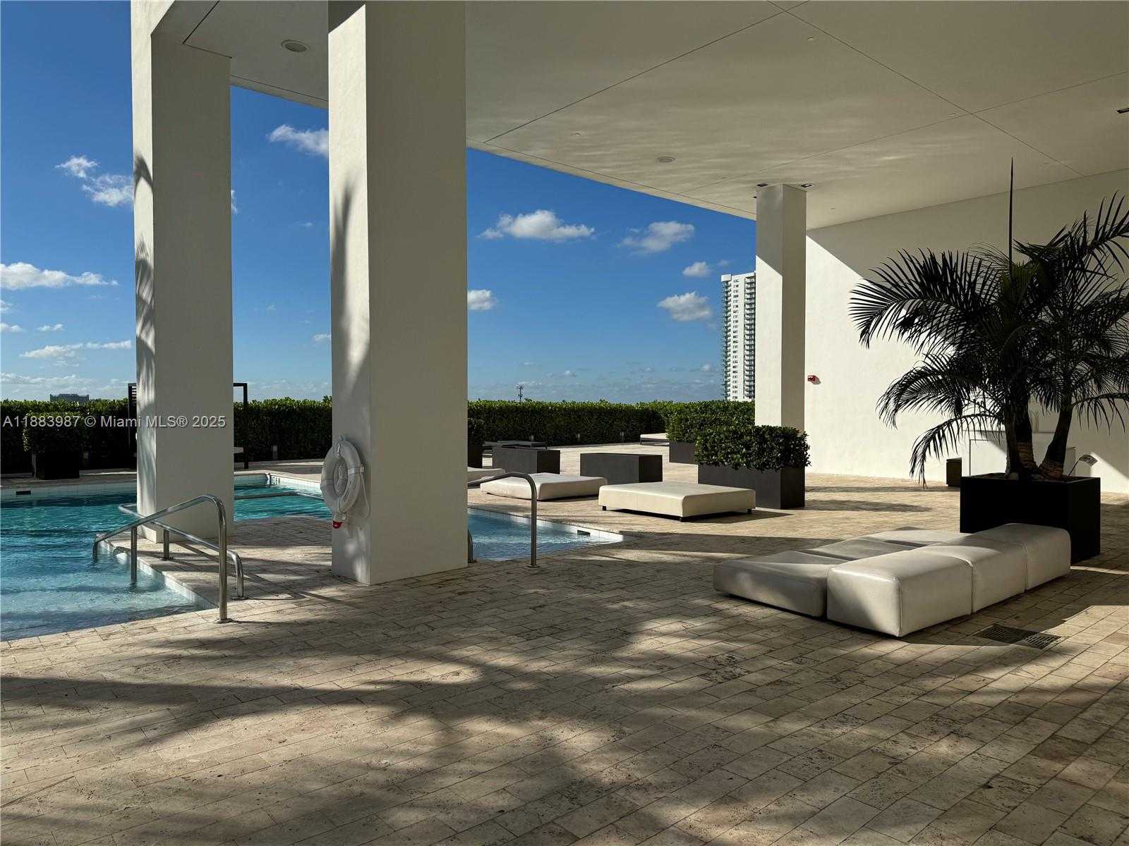 Small Image of 1040 BISCAYNE BLVD #1905, Miami Number 22