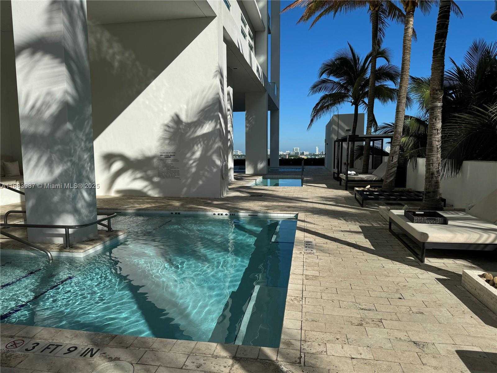 Small Image of 1040 BISCAYNE BLVD #1905, Miami Number 23