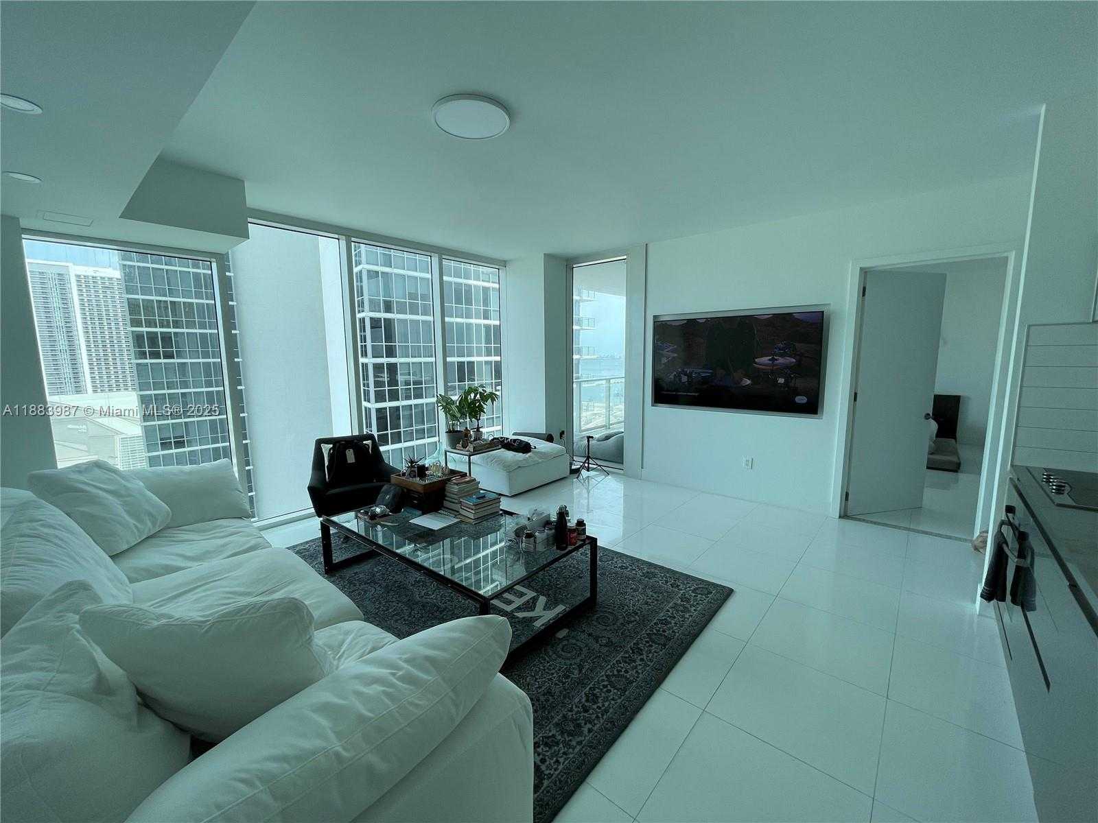 Small Image of 1040 BISCAYNE BLVD #1905, Miami Number 3