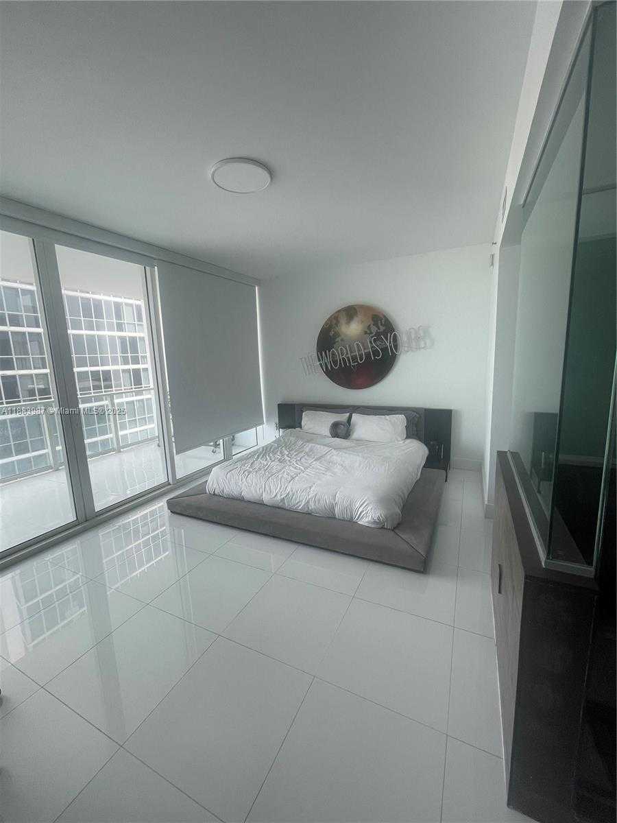 Small Image of 1040 BISCAYNE BLVD #1905, Miami Number 7