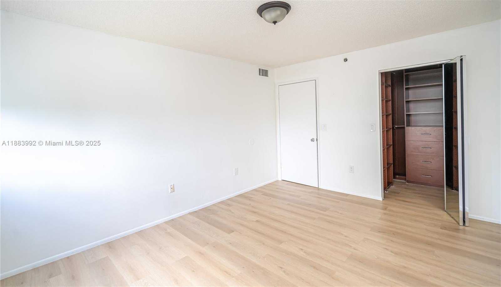 Small Image of 19601 EAST COUNTRY CLUB DR #7308, Aventura Number 19