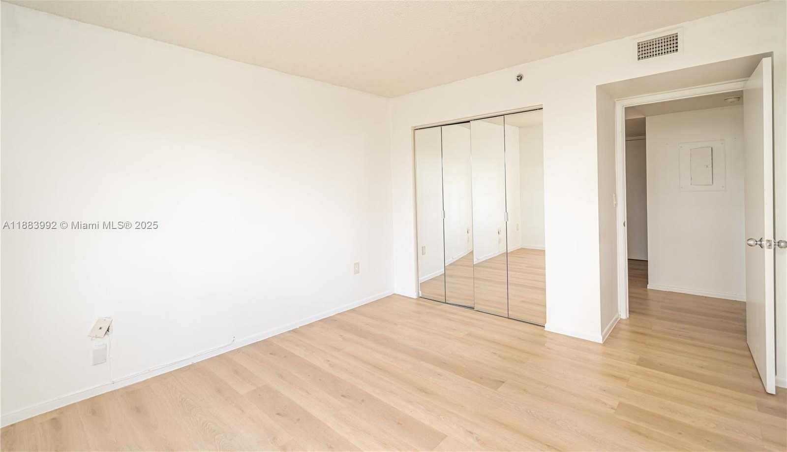 Small Image of 19601 EAST COUNTRY CLUB DR #7308, Aventura Number 24