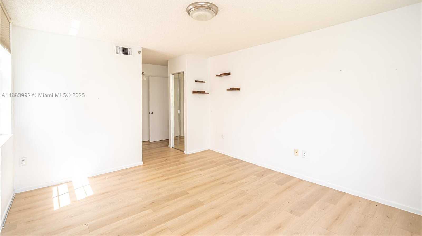 Small Image of 19601 EAST COUNTRY CLUB DR #7308, Aventura Number 28