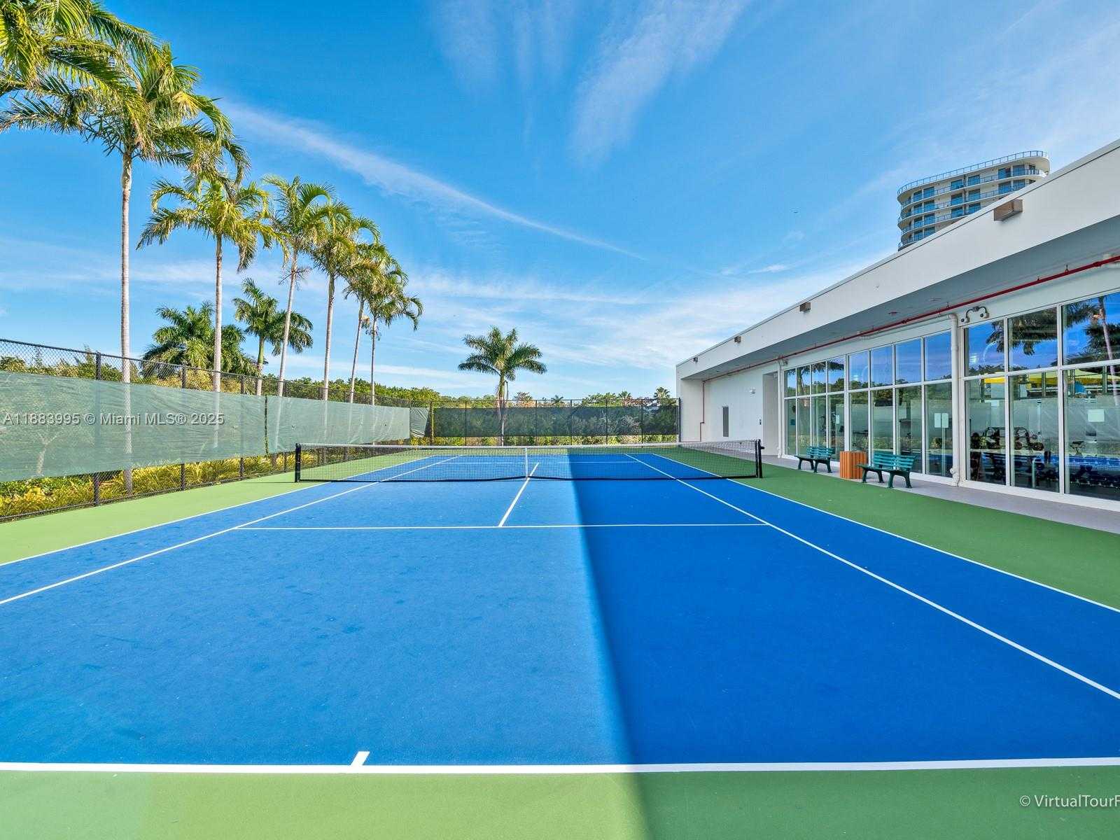 Small Image of 15051 ROYAL OAKS LN #906, North Miami Number 33