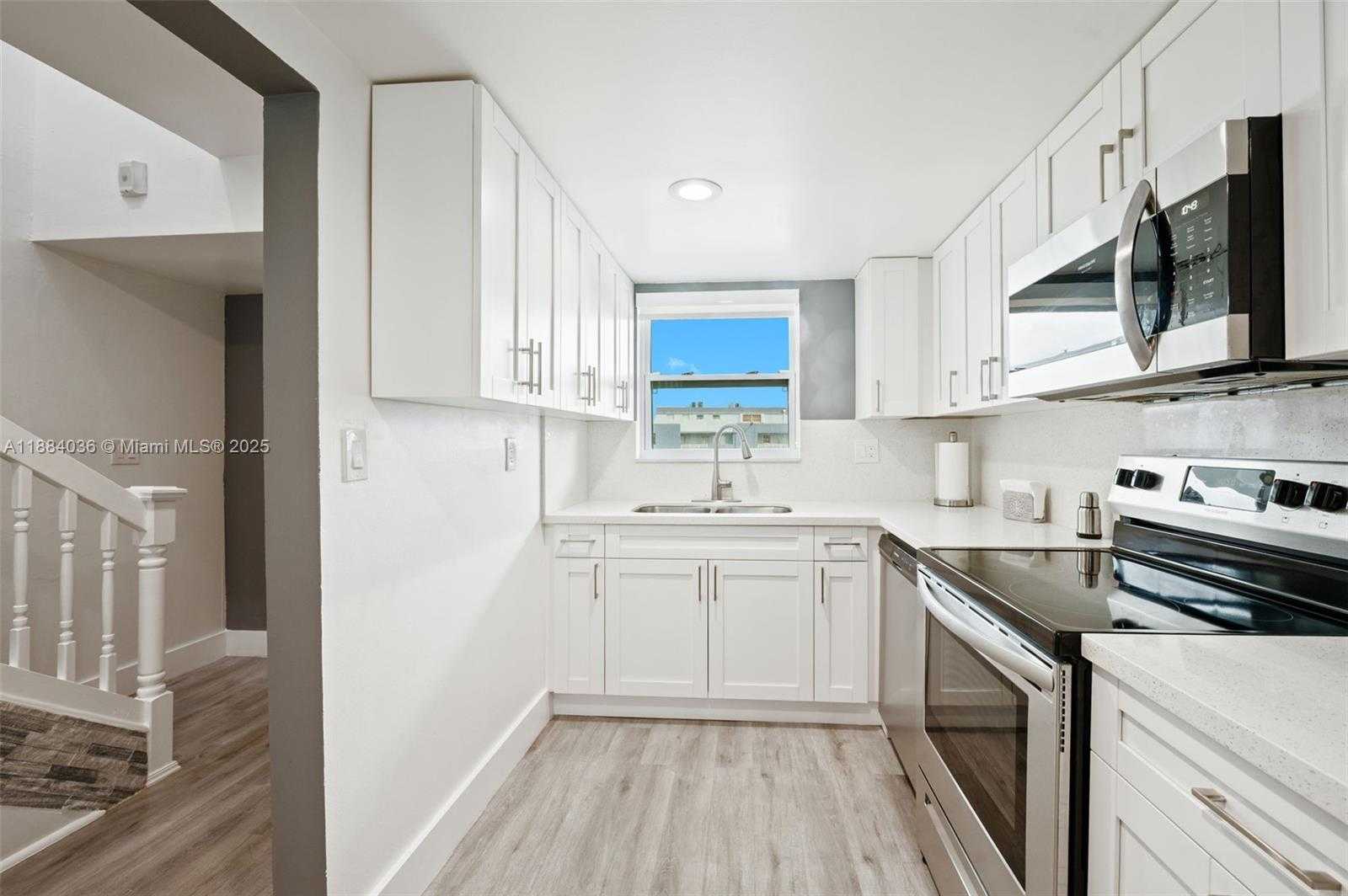 Small Image of 9373 FONTAINEBLEAU BLVD #K212, Miami Number 12