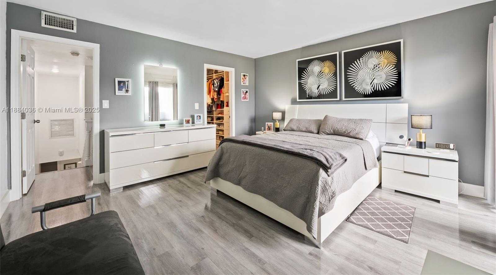 Small Image of 9373 FONTAINEBLEAU BLVD #K212, Miami Number 17