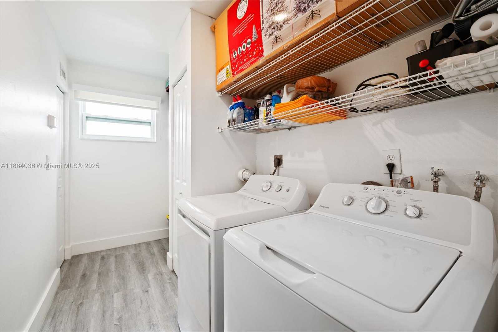 Small Image of 9373 FONTAINEBLEAU BLVD #K212, Miami Number 25