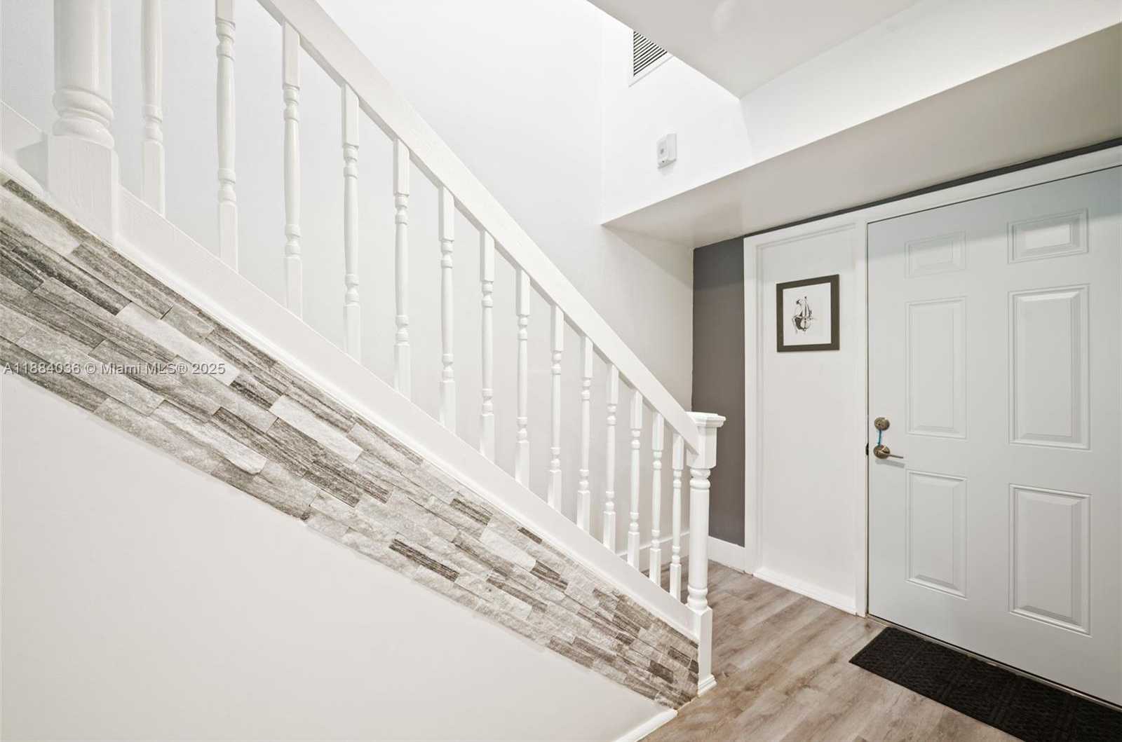 Small Image of 9373 FONTAINEBLEAU BLVD #K212, Miami Number 3