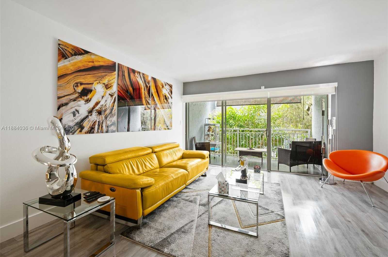 Small Image of 9373 FONTAINEBLEAU BLVD #K212, Miami Number 4