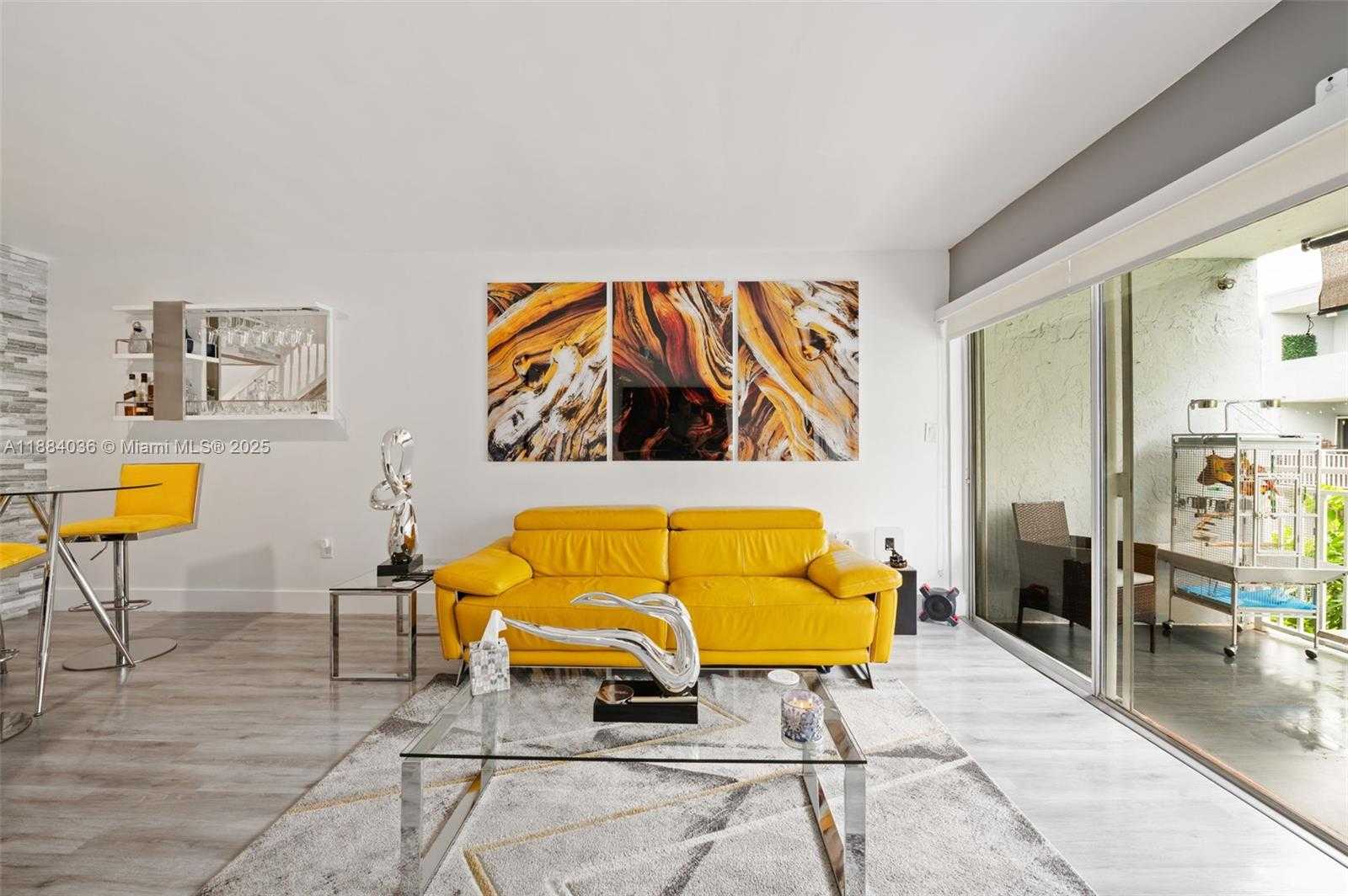 Small Image of 9373 FONTAINEBLEAU BLVD #K212, Miami Number 6