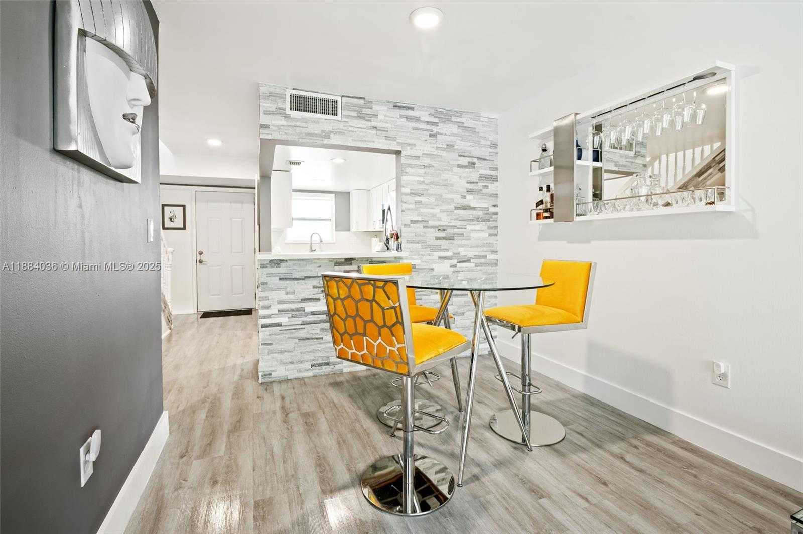 Small Image of 9373 FONTAINEBLEAU BLVD #K212, Miami Number 8