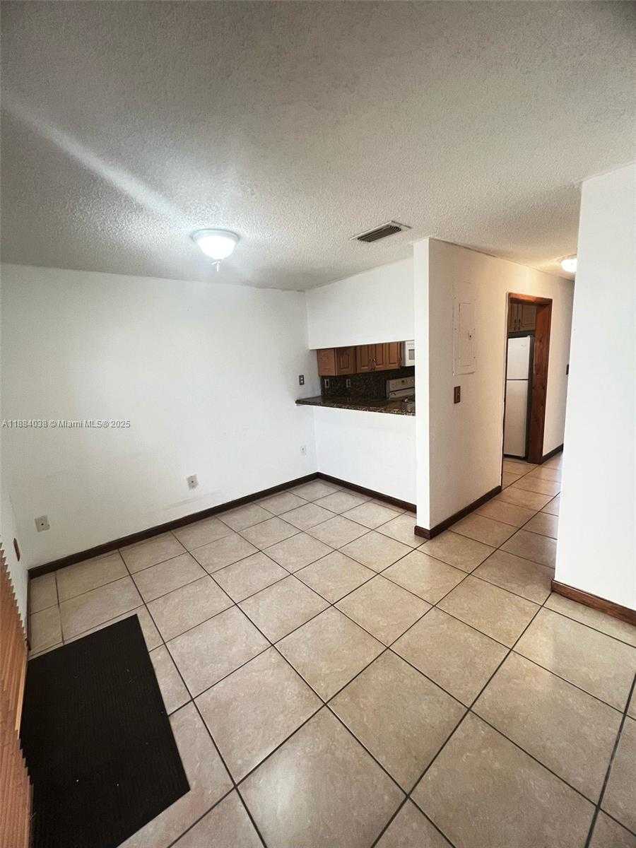 Small Image of 13345 SOUTH WEST 59TH LN, Miami Number 10