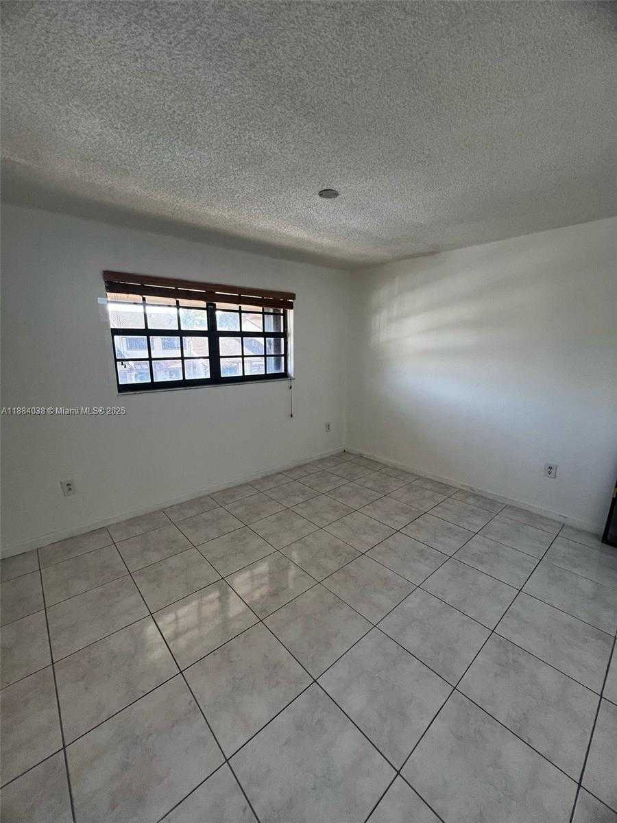 Small Image of 13345 SOUTH WEST 59TH LN, Miami Number 20