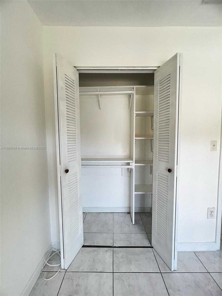 Small Image of 13345 SOUTH WEST 59TH LN, Miami Number 26