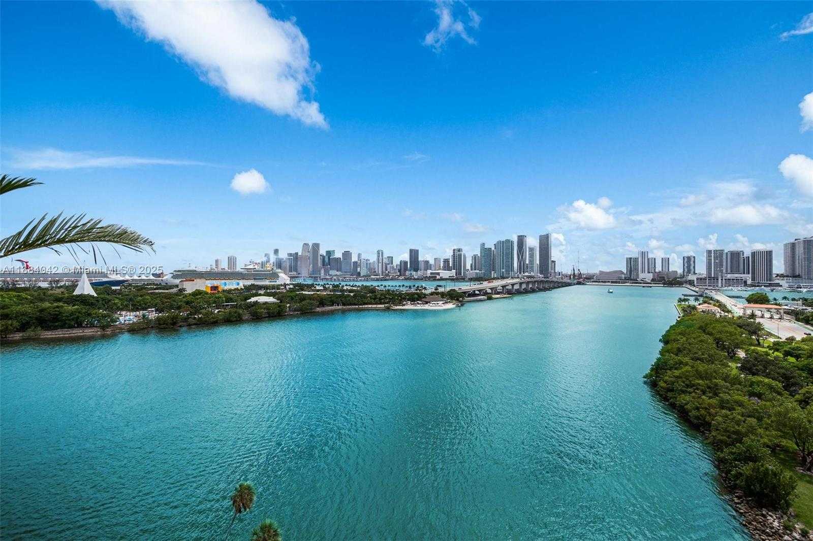 Small Image of 1000 VENETIAN WAY #1108, Miami Number 16