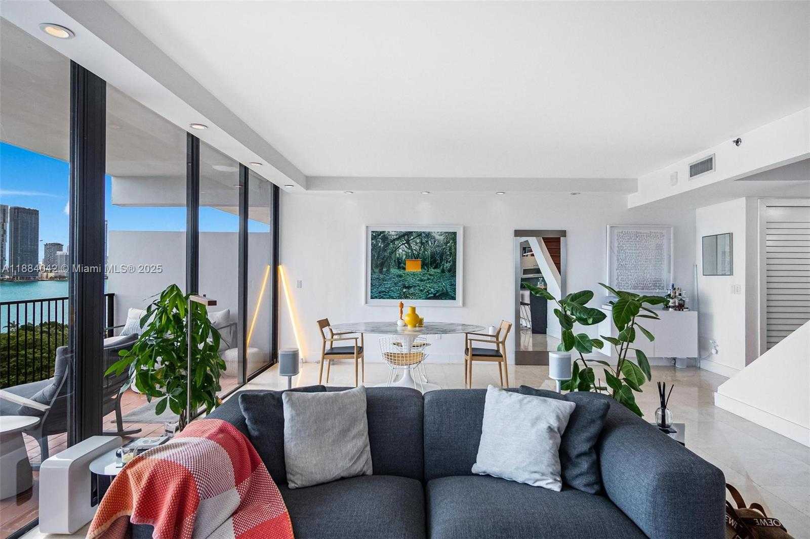 Small Image of 1000 VENETIAN WAY #1108, Miami Number 24