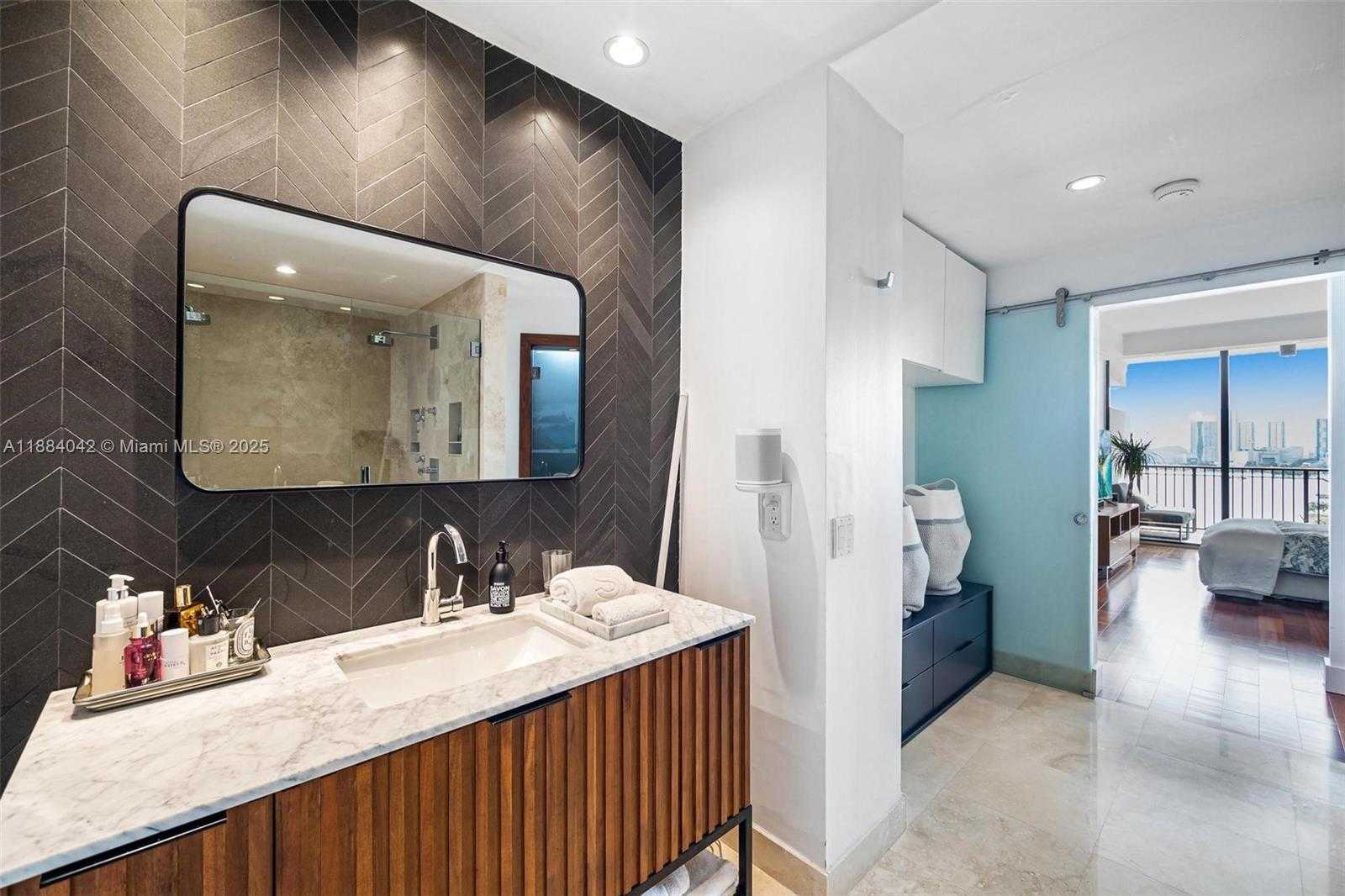 Small Image of 1000 VENETIAN WAY #1108, Miami Number 27
