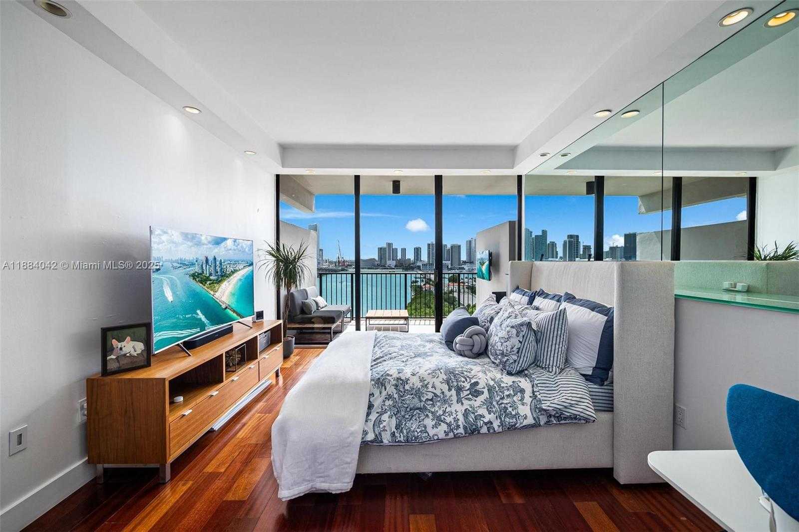 Small Image of 1000 VENETIAN WAY #1108, Miami Number 32
