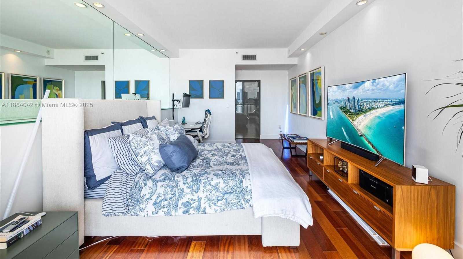 Small Image of 1000 VENETIAN WAY #1108, Miami Number 34