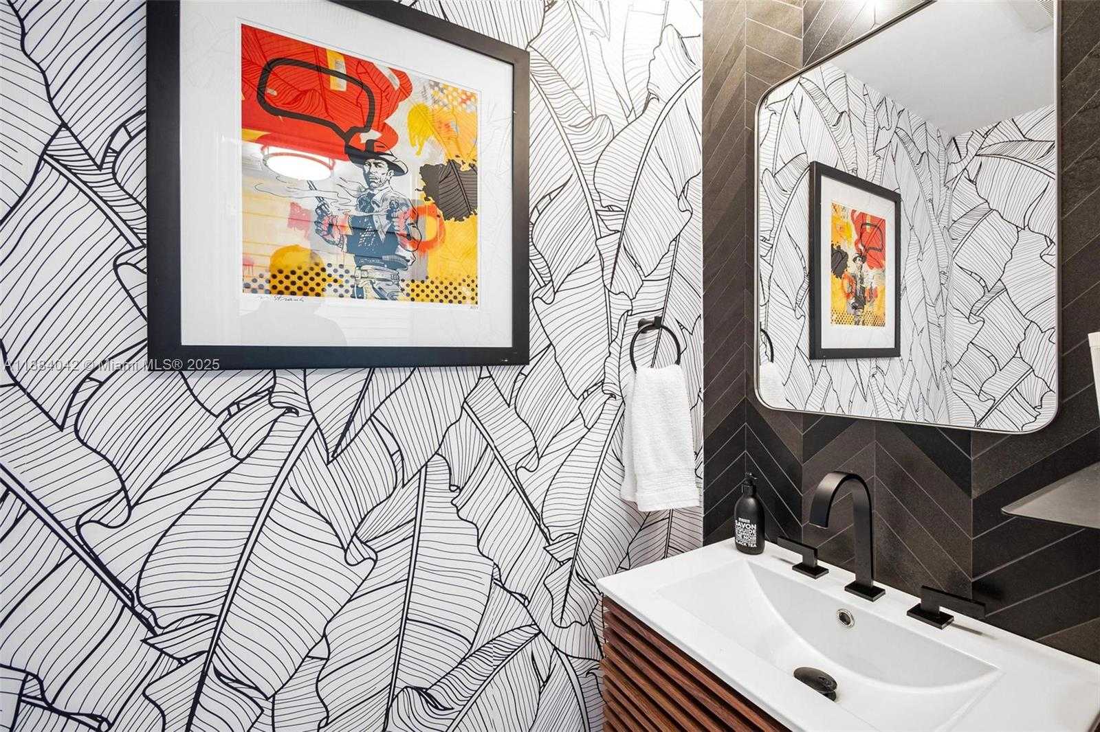 Small Image of 1000 VENETIAN WAY #1108, Miami Number 35