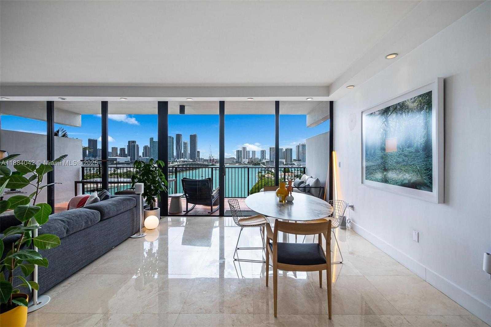 Small Image of 1000 VENETIAN WAY #1108, Miami Number 4