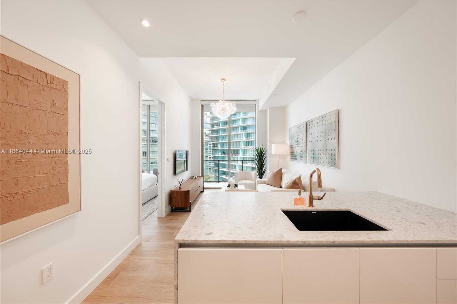 Small Image of 2655 SOUTH BAYSHORE DR #1007, Miami Number 4