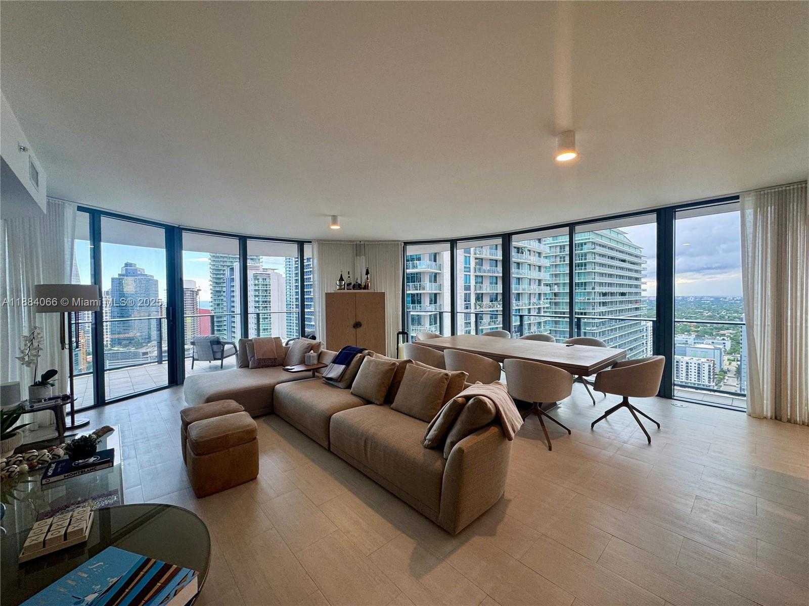 Small Image of 1000 BRICKELL PLZ #3302, Miami Number 10