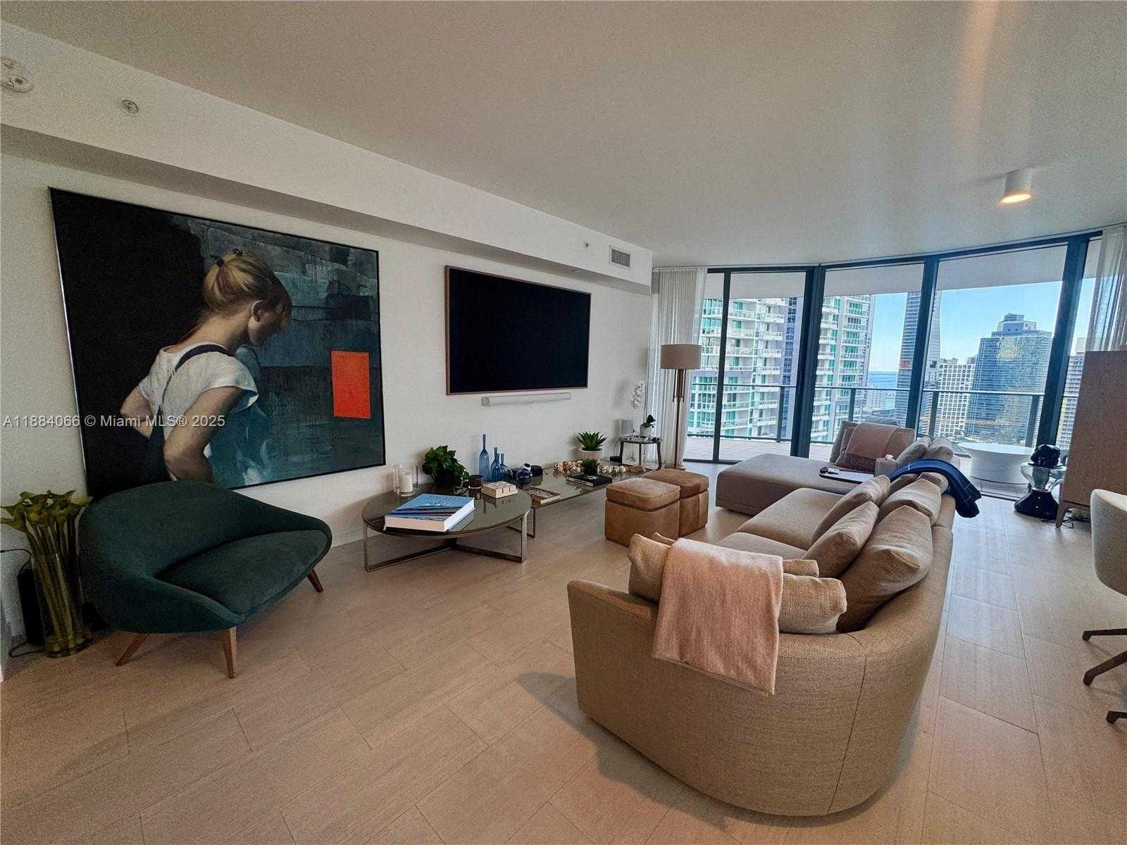 Small Image of 1000 BRICKELL PLZ #3302, Miami Number 11