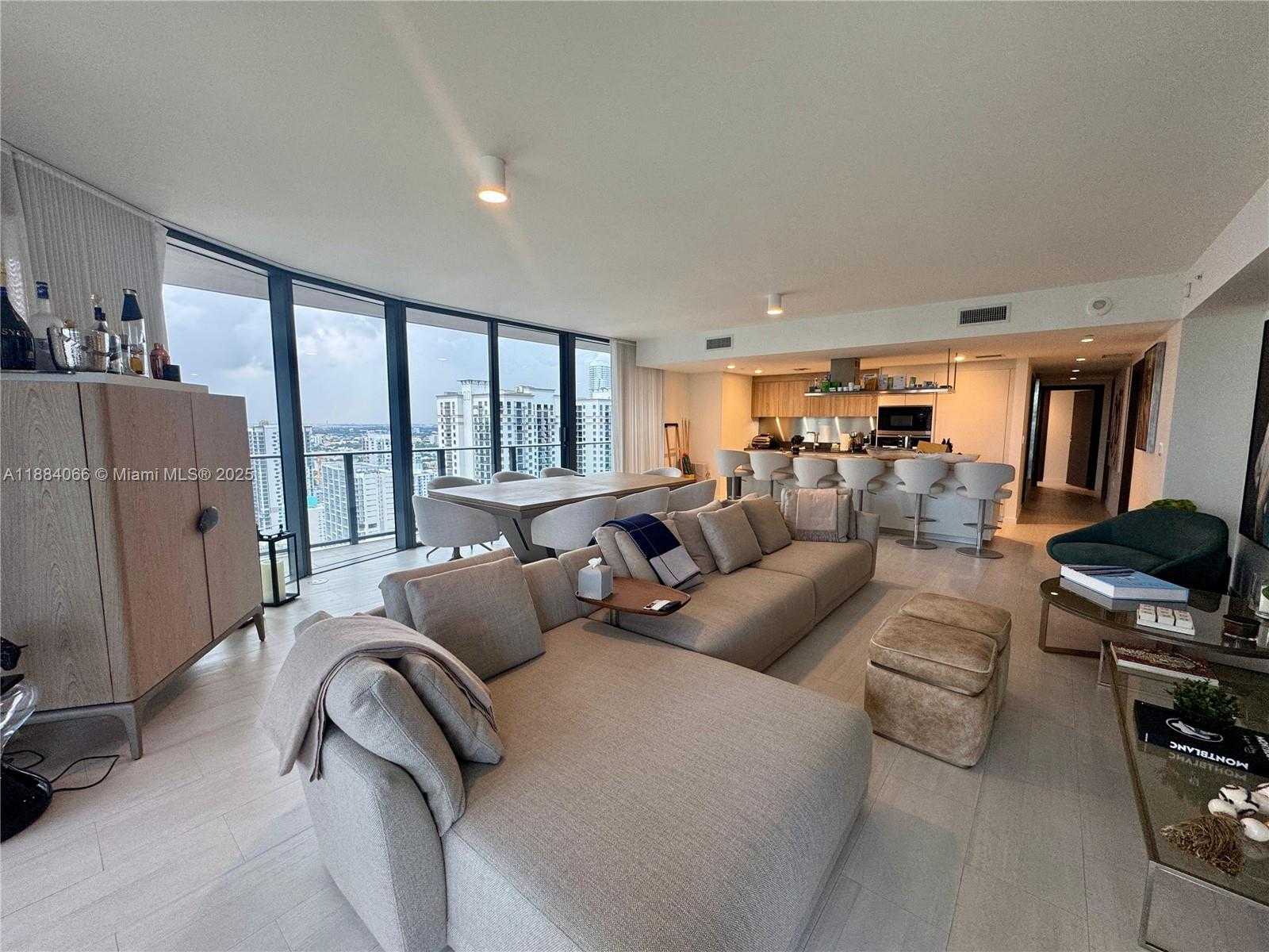 Small Image of 1000 BRICKELL PLZ #3302, Miami Number 15
