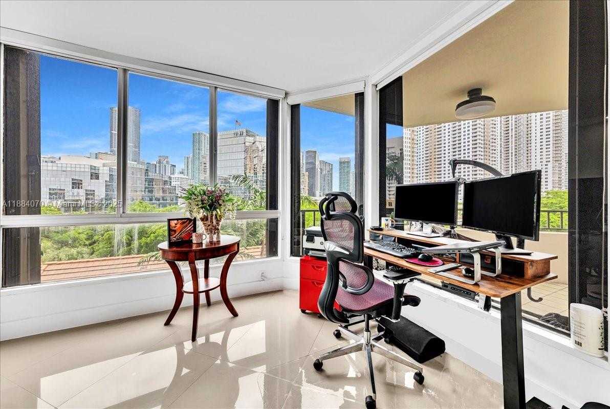 Small Image of 520 BRICKELL KEY DR #A621, Miami Number 13