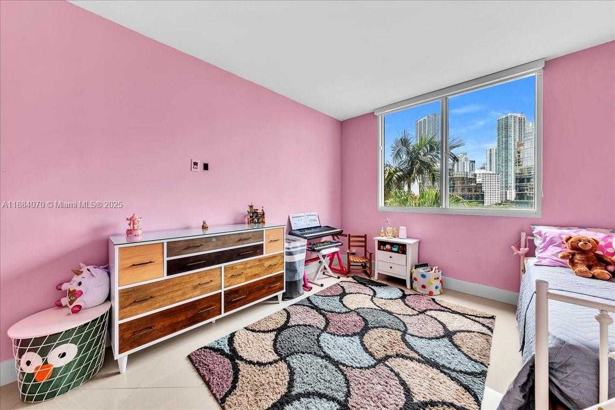 Small Image of 520 BRICKELL KEY DR #A621, Miami Number 29