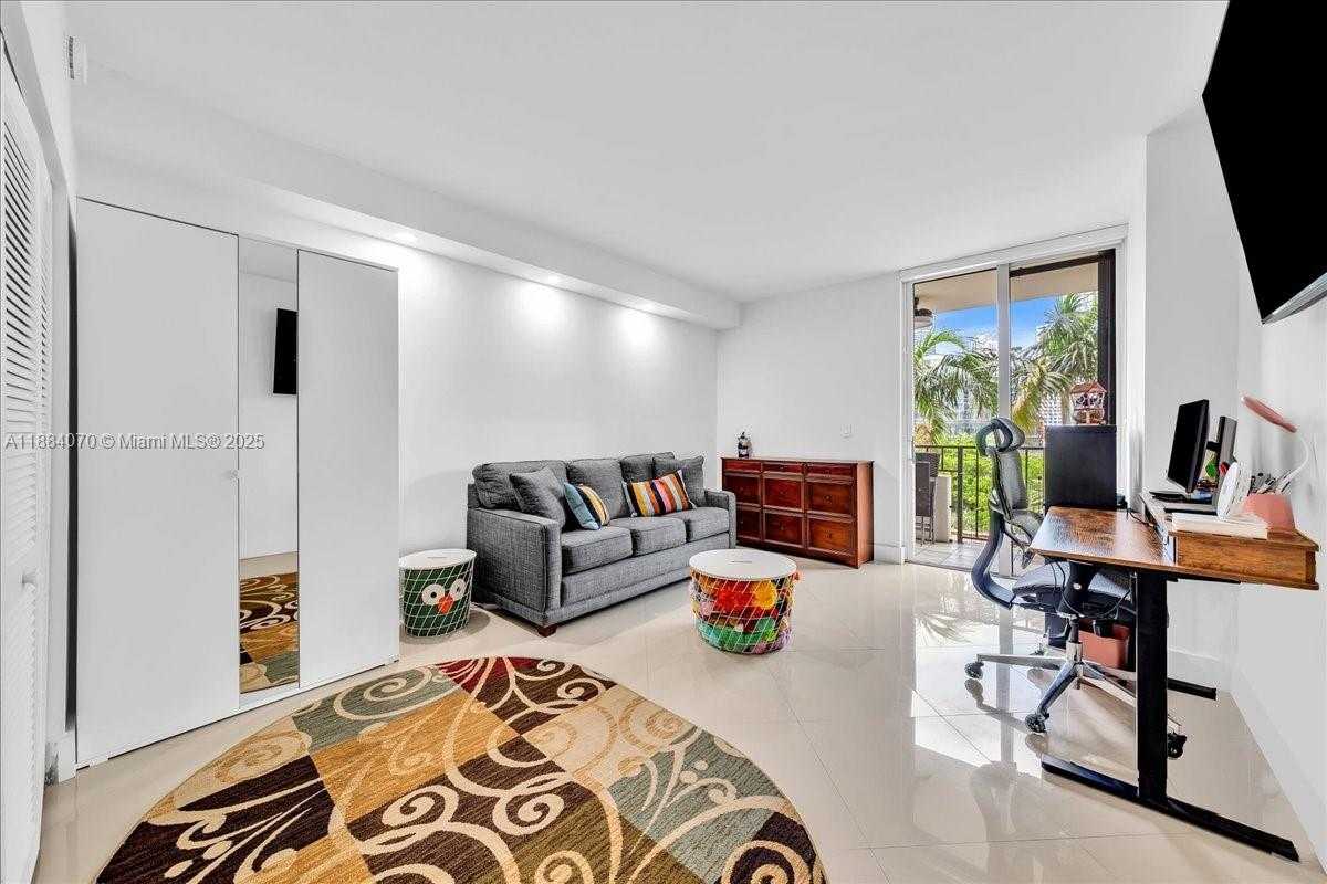 Small Image of 520 BRICKELL KEY DR #A621, Miami Number 32