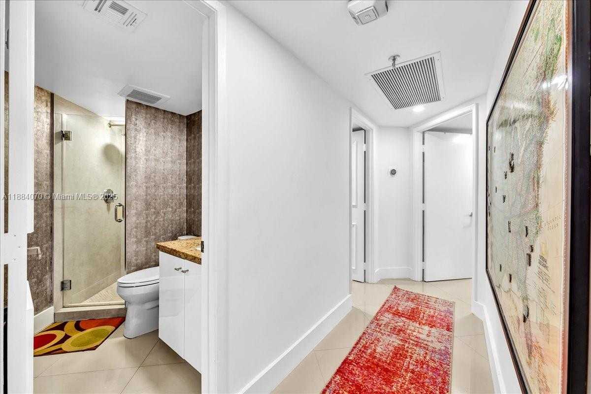 Small Image of 520 BRICKELL KEY DR #A621, Miami Number 35