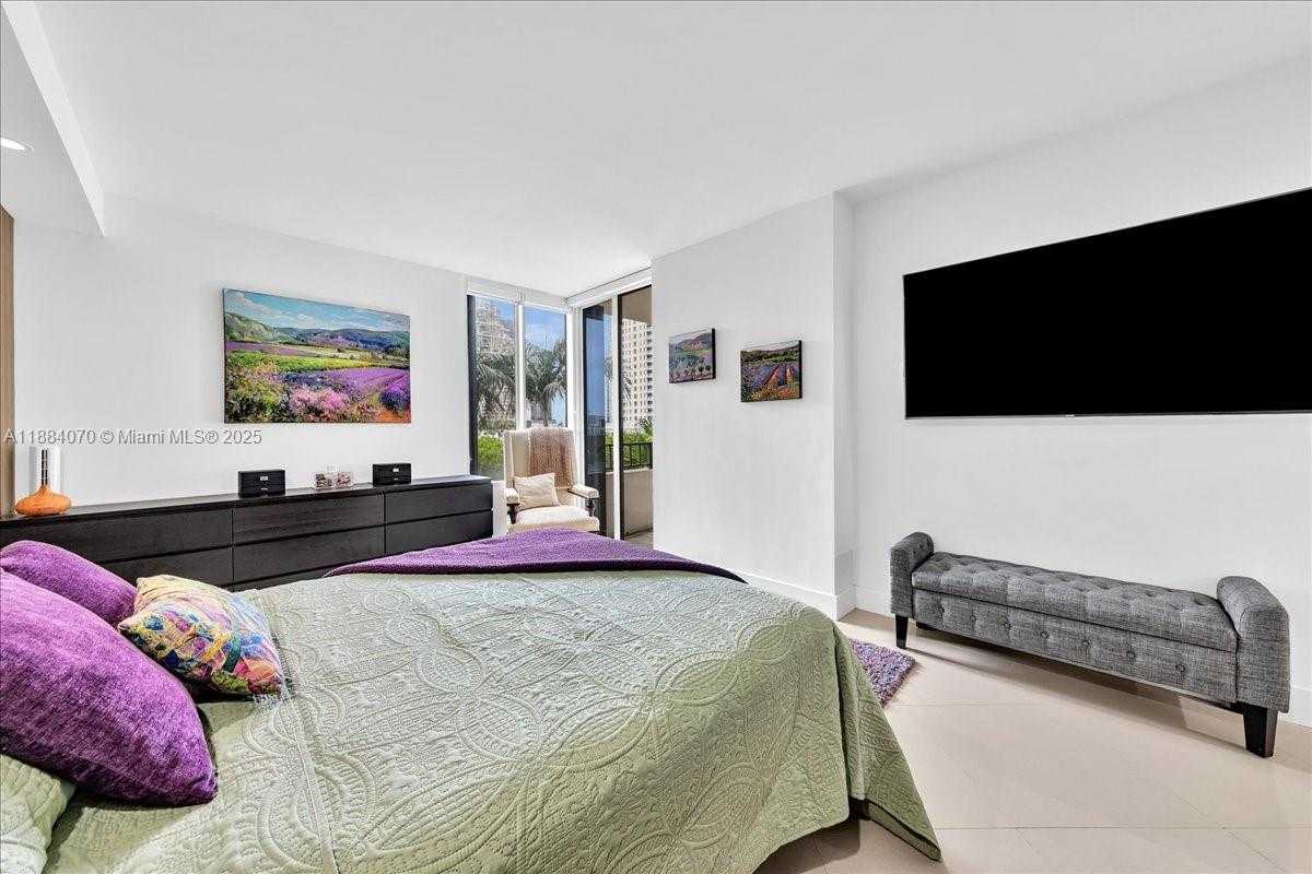 Small Image of 520 BRICKELL KEY DR #A621, Miami Number 41