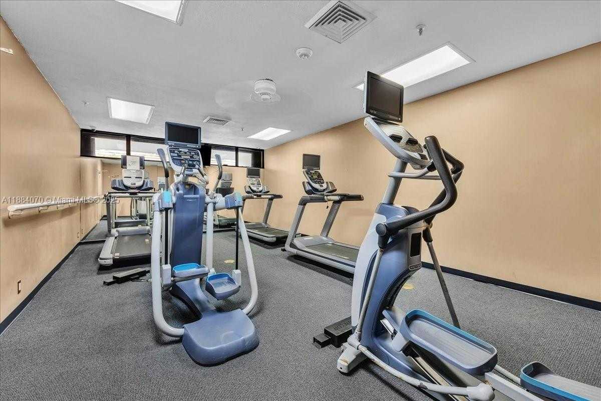Small Image of 520 BRICKELL KEY DR #A621, Miami Number 61