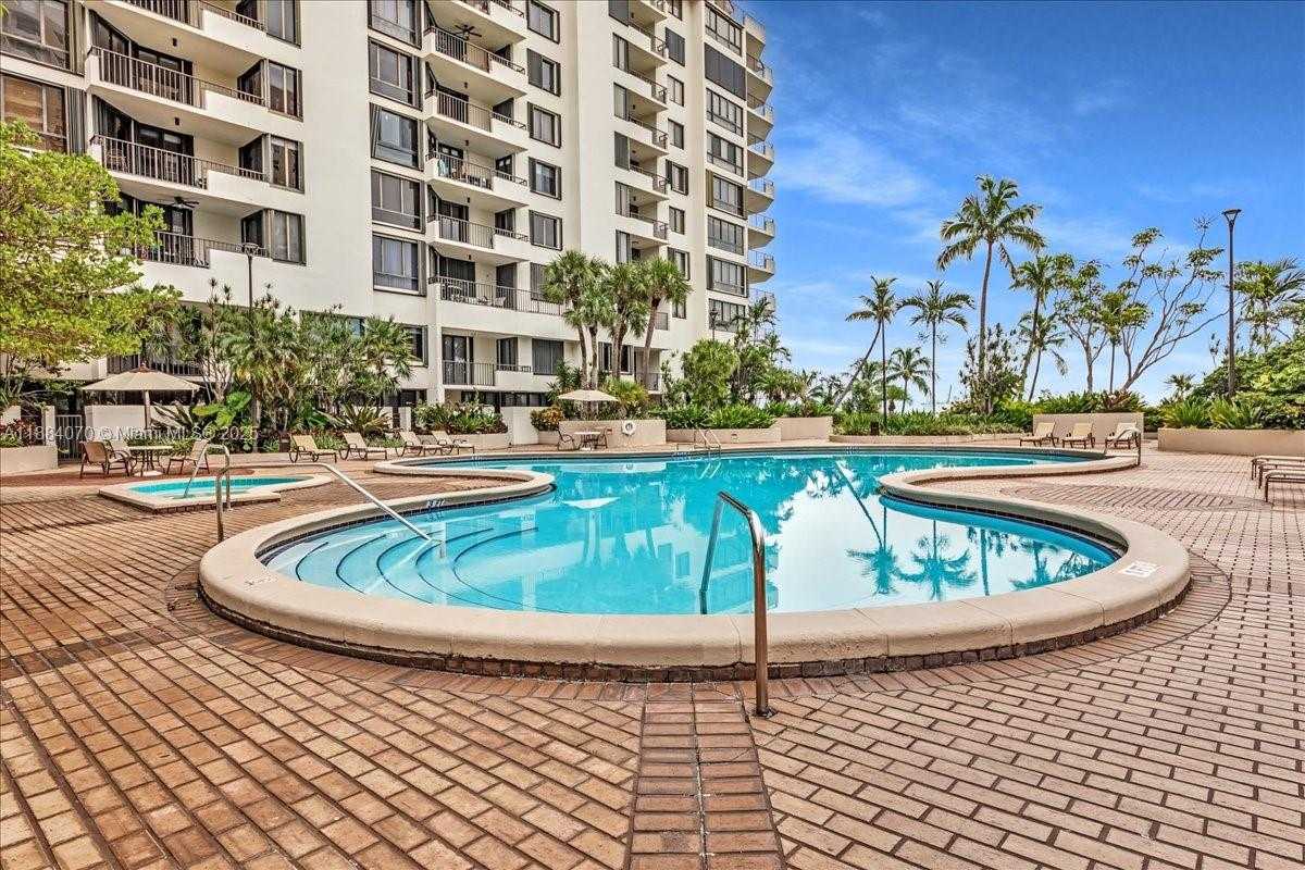 Small Image of 520 BRICKELL KEY DR #A621, Miami Number 64