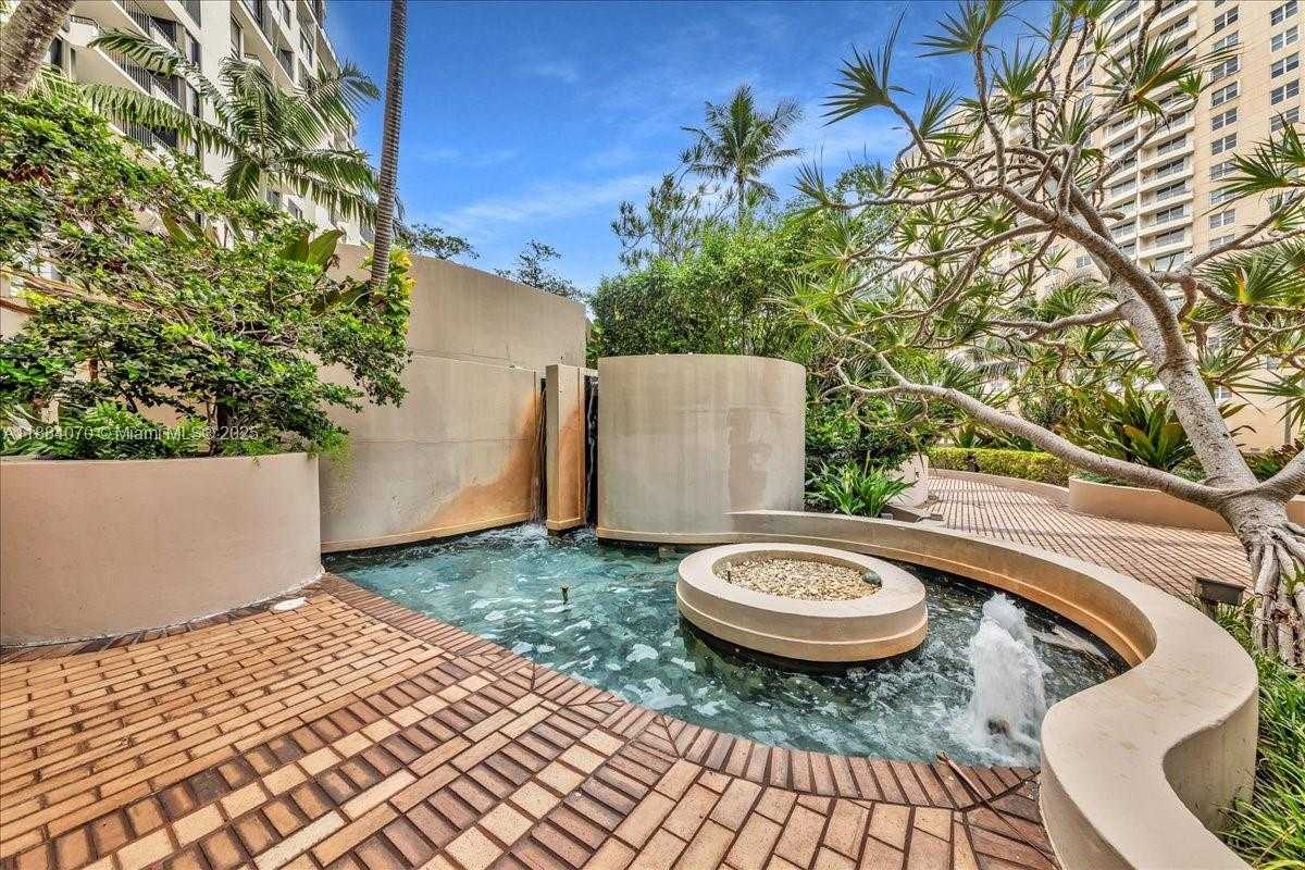 Small Image of 520 BRICKELL KEY DR #A621, Miami Number 68