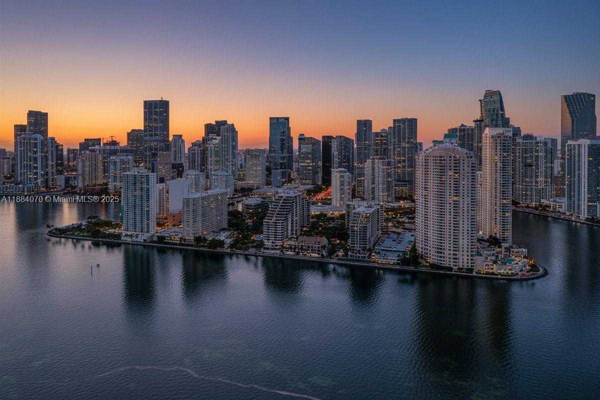 Small Image of 520 BRICKELL KEY DR #A621, Miami Number 70