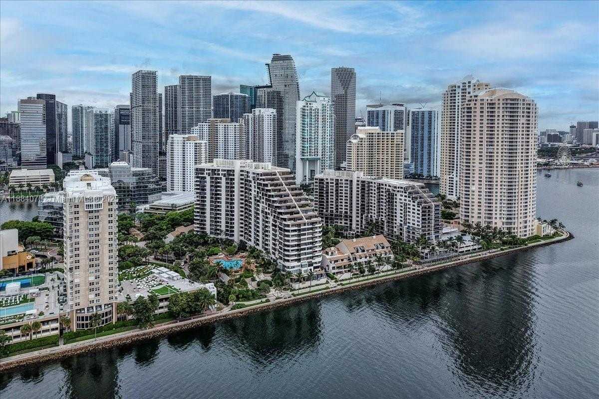 Small Image of 520 BRICKELL KEY DR #A621, Miami Number 75